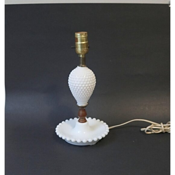 Vintage Milk Glass Hobnail Lamp White Mid Century Modern Boudoir Lamp - Picture 8 of 8